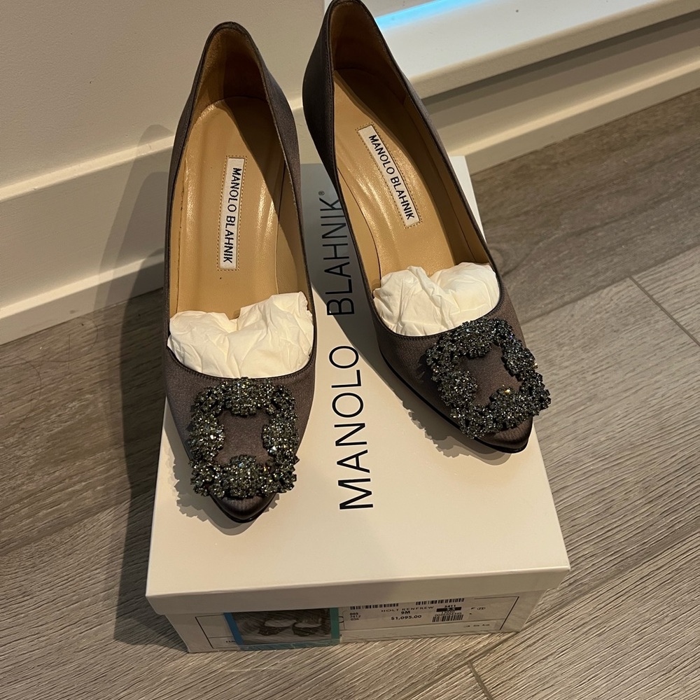 💯 Authentic Manolo Blahnik Gray Embellished Women's Shoes